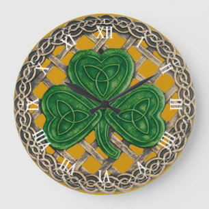 Grande Horloge Ronde Gold Shamrock & Celtic Knots Roman Numeral Clock