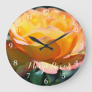Grande Horloge Ronde Gorgeous yellow rose flower wall clock with name