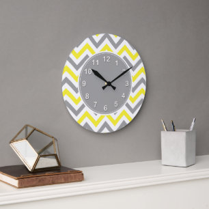 Grande Horloge Ronde Jaune, gris foncé et blanc grand motif chevron zig