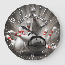La boule de bowling goupille l'horloge murale de