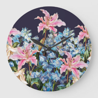 Grande Horloge Ronde Lilies, bordure delphiniums : peinture aquarelle.