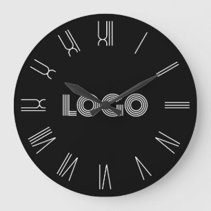 Grande Horloge Ronde Logo Chiffres Romains Rétro Noir et Blanc