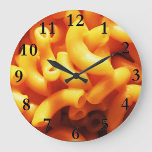 Grande Horloge Ronde Macaroni et Cheese Round Wall Clock