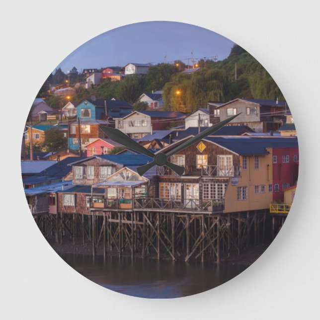 Grande Horloge Ronde Maisons sur pilotis de Palafito, vue en hauteur (Recto)