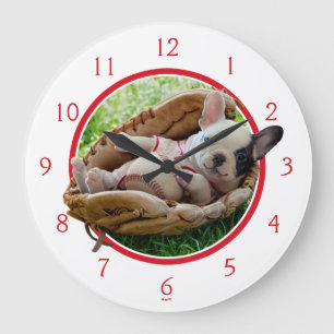 Grande Horloge Ronde Mignonne chiot dans un Mitt de baseball