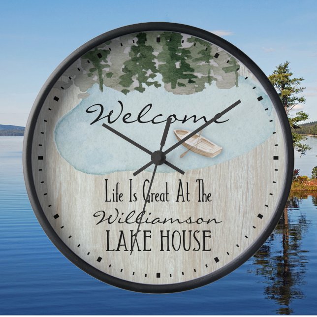 Grande Horloge Ronde Monogramme de la famille Lake House (Créateur téléchargé)