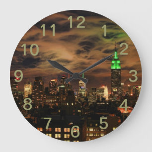 Grande Horloge Ronde Nuages éthérés : Horizon de NYC, bâtiment d'é