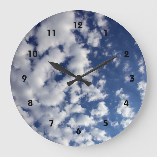 Grande Horloge Ronde Nuages Puffy Sur Ciel Bleu (Recto)