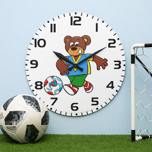 Grande Horloge Ronde Ours de soccer jouant au football en tenue sportiv