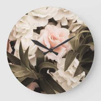 Grande Horloge Ronde Pastel Floral Vintage : Élégance intemporelle