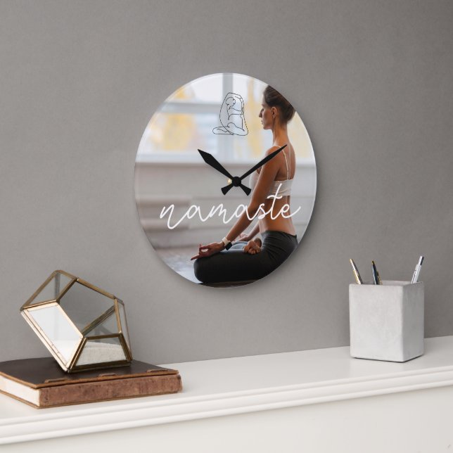 Grande Horloge Ronde Personnaliser Photo Modern Yoga Namaste Script Hor (Bureau)