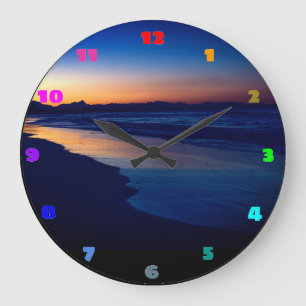 Grande Horloge Ronde Plage de Byron Bay à la tombée de la nuit