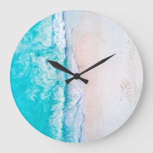 Grande Horloge Ronde Plage d'océan, beau paysage, thème de voyage.