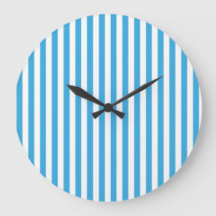 Grande Horloge Ronde Rayoires verticales classiques bleu bébé clair et
