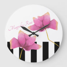 Rose moderne Magnolia avec des rayures noires et b