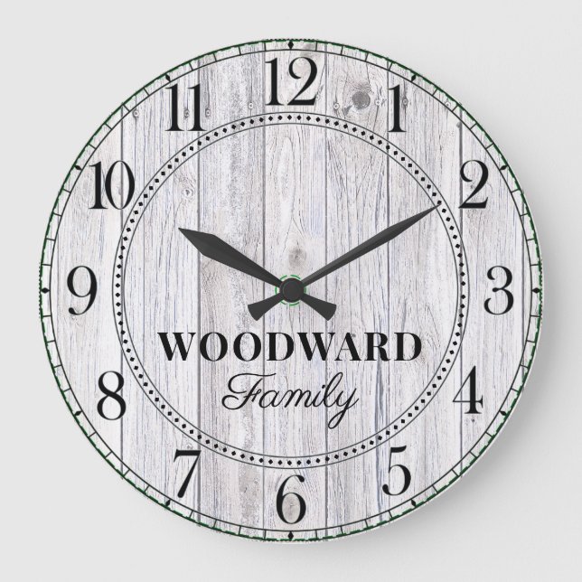 Grande Horloge Ronde Rustic Wood Nom de famille personnalisé (Recto)