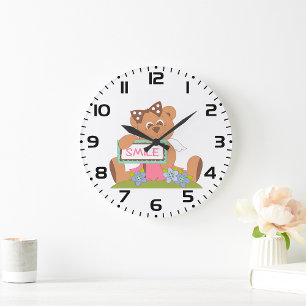 Grande Horloge Ronde Symbole Teddy Bear with Bow Holding Smile
