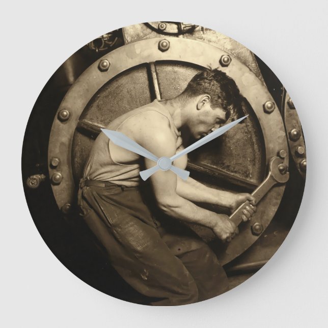 Grande Horloge Ronde The Steamfitter by Lewis Hine (Recto)