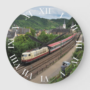 Grande Horloge Ronde Train de voyageurs à Saint-Goar