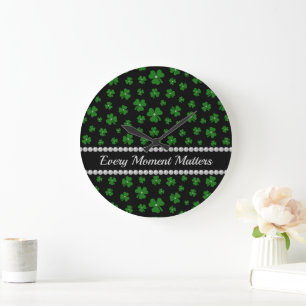 Grande Horloge Ronde Trèfle personnalisé de la Saint-Patrick avec perle