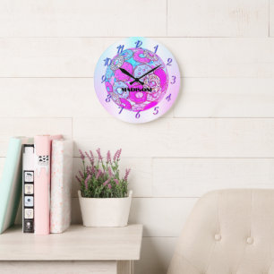 Grande Horloge Ronde Un arc-en-ciel de couleurs, une beigne rose avec u
