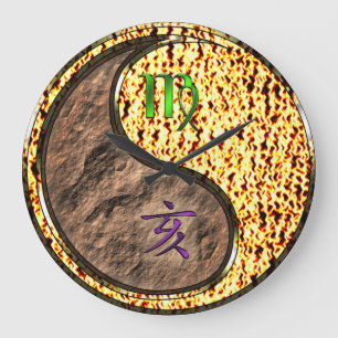 Grande Horloge Ronde Vierge & Sanglier de Feu