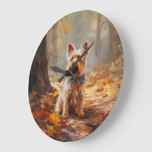 Grande Horloge Ronde Yorkshire Terrier en automne feuilles tombantes in