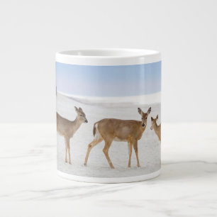 Grande Tasse Animaux de bébés cutest Cerfs sur la plage