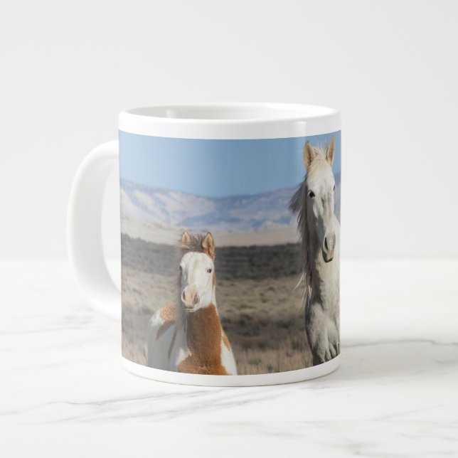 Grande Tasse Chevaux sauvages chez eux dans le bassin de Sandwa (Devant gauche)