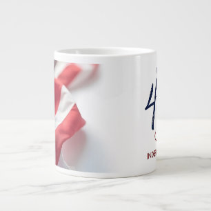Grande Tasse Conception patriotique de la fête de l'Indépendanc