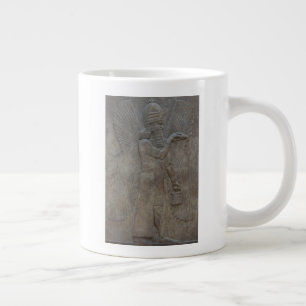 Grande Tasse Genie Benisseur du dieu Assyrien et mésopotamien