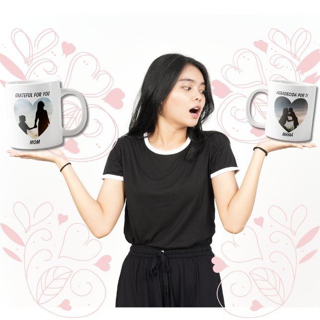 Grande Tasse Grateful Agradecida Bilingue Fête des Mères Coeur (Bilingual mother's day mug. Grateful for you mom text, agradecida por ti mama Spanish. Multilingual )