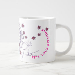 Grande Tasse Heureuse petite fille mignonne dessinant 