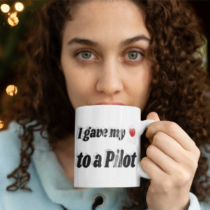 Grande Tasse J'ai donné mon coeur à un pilote texte noir