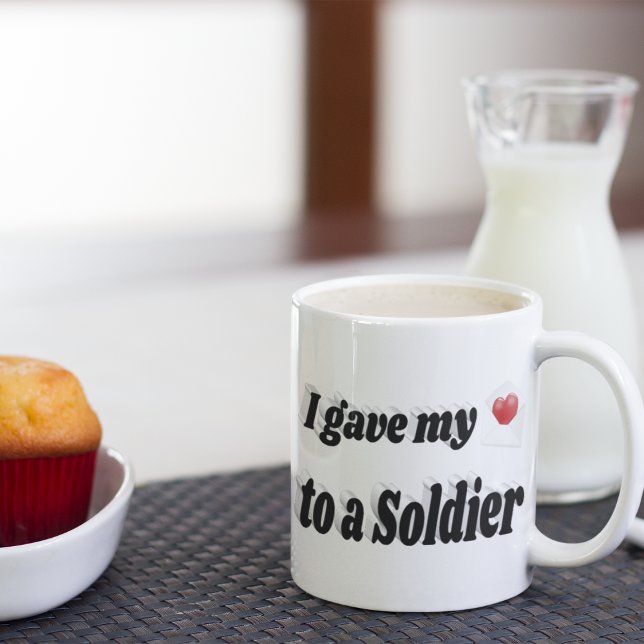 Grande Tasse J'ai donné mon coeur à un soldat en noir texte (Créateur téléchargé)