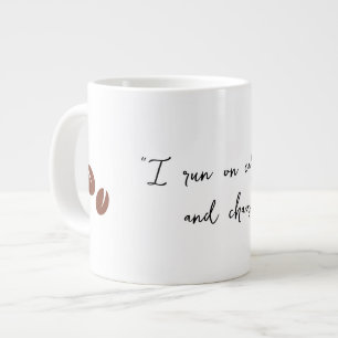 Grande Tasse "Je cours avec de la caféine et du chaos."