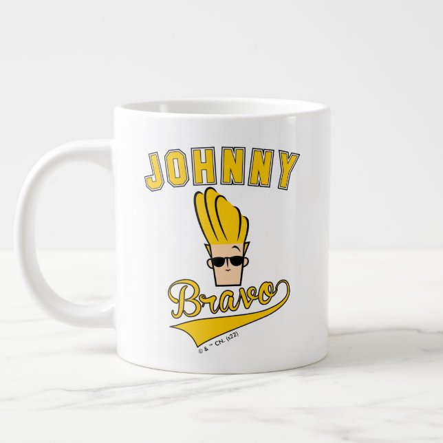 Grande Tasse Johnny Bravo Collegiate Graphic (Gauche)