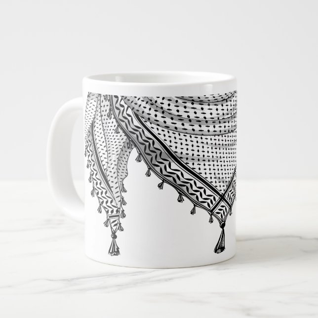 Grande Tasse Keffiyeh Écharpe palestinienne tissu traditionnel (Devant gauche)