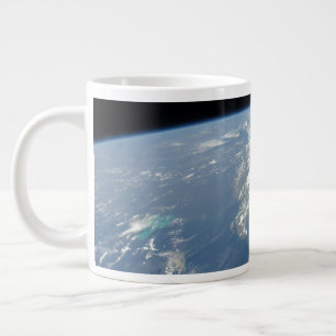 Grande Tasse La Poussière Saharienne Frappant Vers L'Ouest Dans