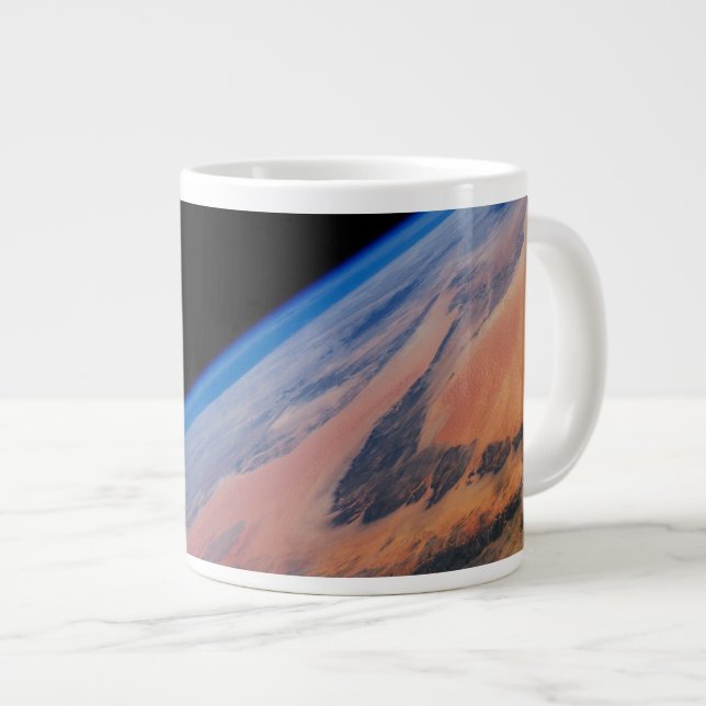 Grande Tasse L'Afrique Du Nord Et Le Vaste Désert Libyen. (Devant droit)