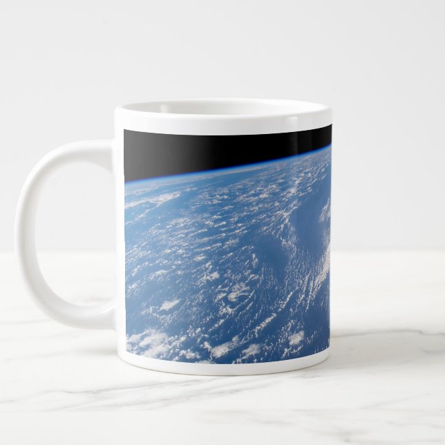 Grande Tasse Le canal de Panama. (Gauche)