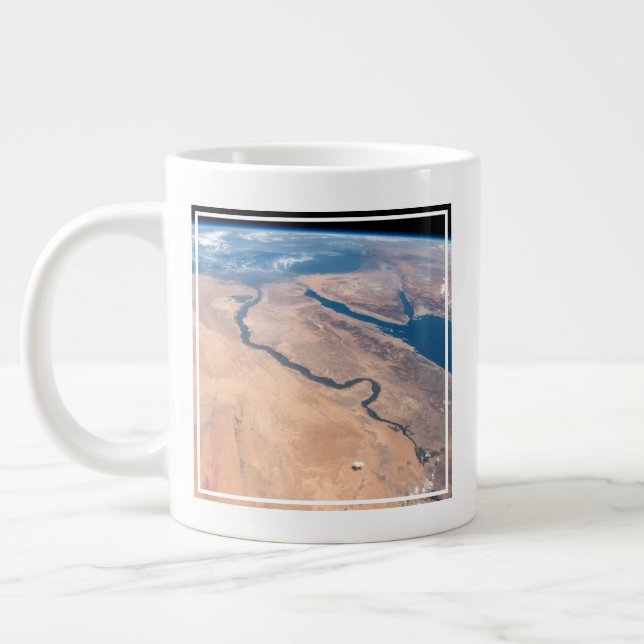 Grande Tasse Le Nil, La Mer Rouge Et La Mer Méditerranée. (Gauche)