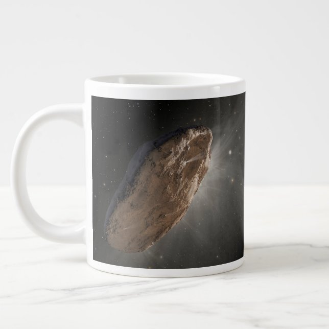 Grande Tasse L'objet interstellaire Wayward Oumuamua. (Gauche)