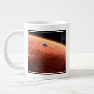 Grande Tasse Mars Science Laboratory approchant Mars.