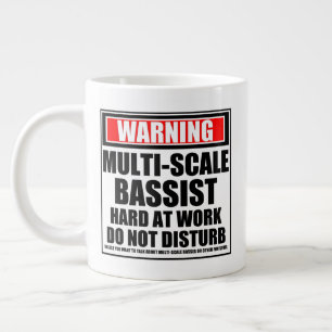 Grande Tasse Mise En Garde À Échelle Multidimensionnelle Dur Au