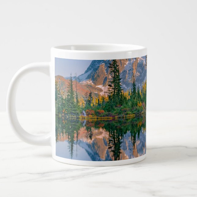 Grande Tasse Mont Shuksan reflété dans le lac Reflection (Gauche)