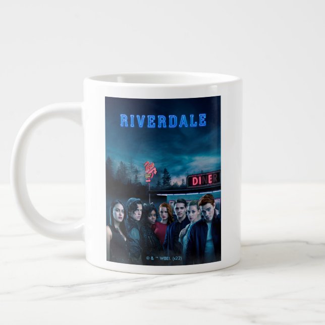 Grande Tasse Poster de Riverdale Outside Pop's Diner (Gauche)
