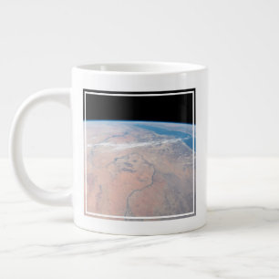 Grande Tasse Rivière Du Nil Qui Tourne Vers Le Nord Près De La