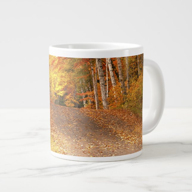 Grande Tasse Saison de feuillage d'automne maximale dans l'U.P. (Devant droit)