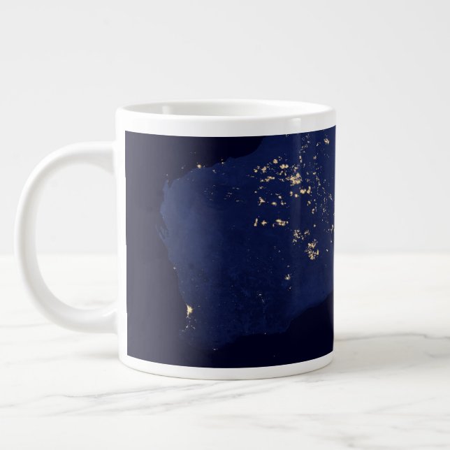 Grande Tasse Satellite Les Lumières Nocturnes De L'Australie. (Gauche)